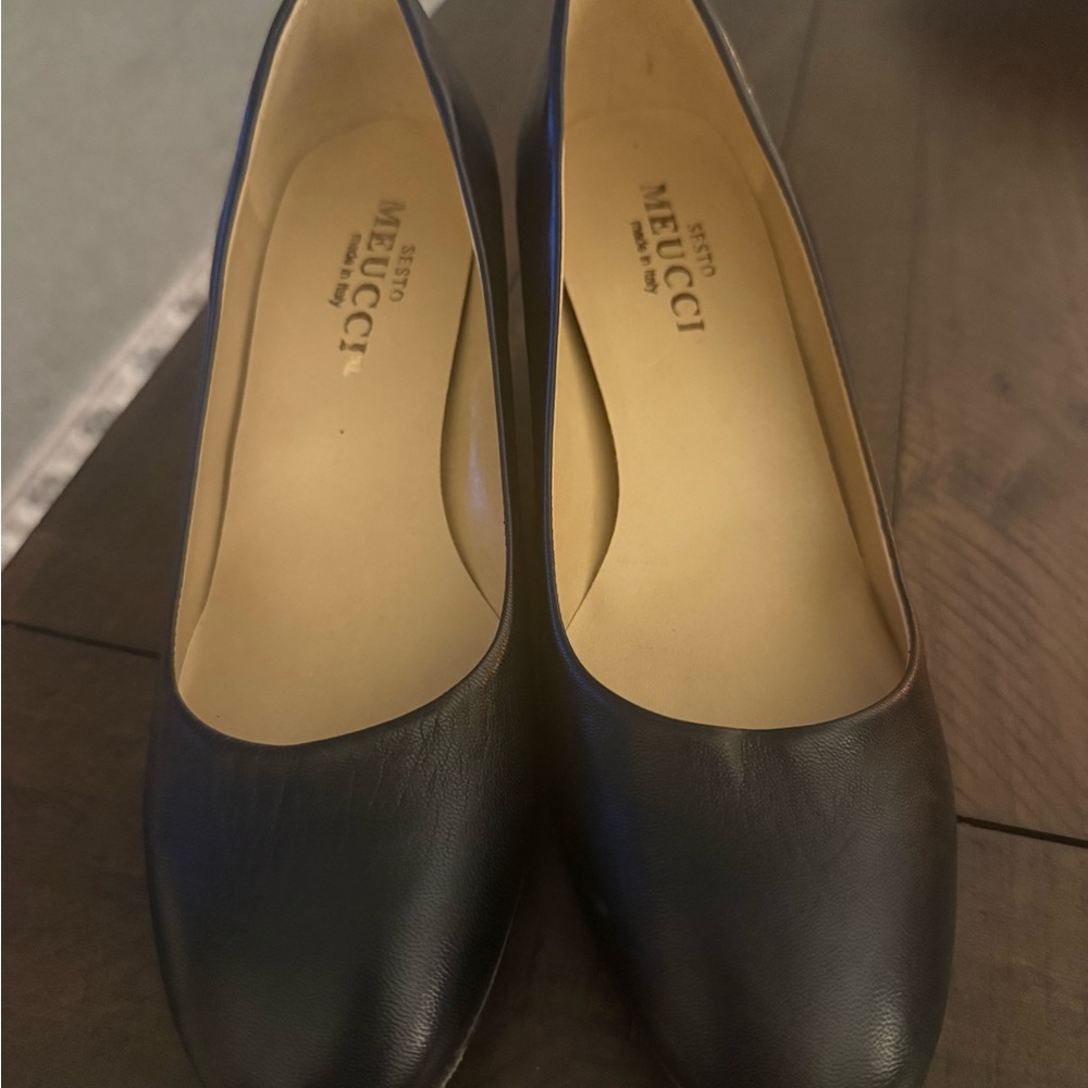 Sesto Meucci Black Leather Heels